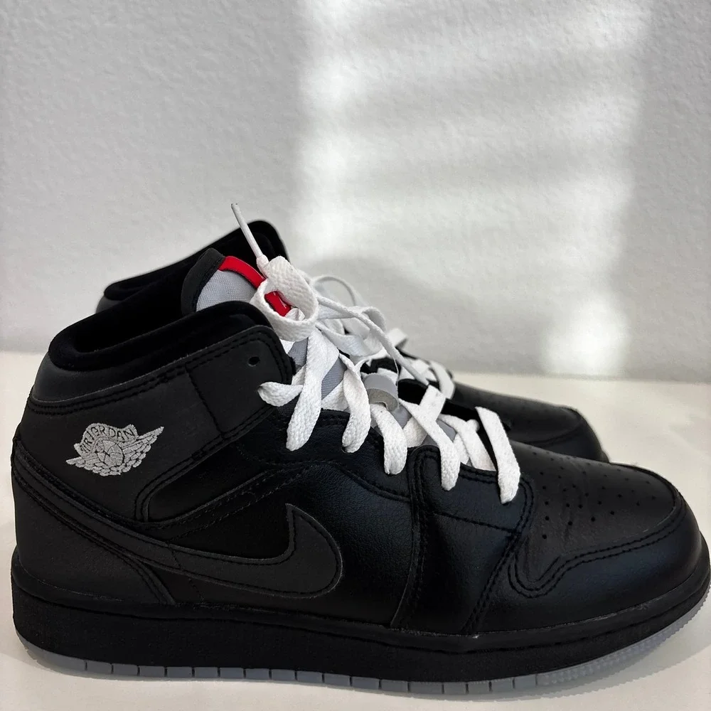 Nike Air Jordan 1 Mid 6.5Y Black On Black Youth GS Womens 8 Retro Sneakers - Picture 2 of 13